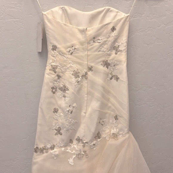 GALINA Signature Strapless Ivory Wedding Dress KP3622 floral detail NWT - Size 6 - Picture 9 of 16
